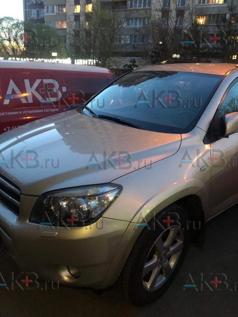 Замена аккумулятора на Toyota RAV 4 III (XA30) 2005 - 2010 2.4 (170 л.с.)