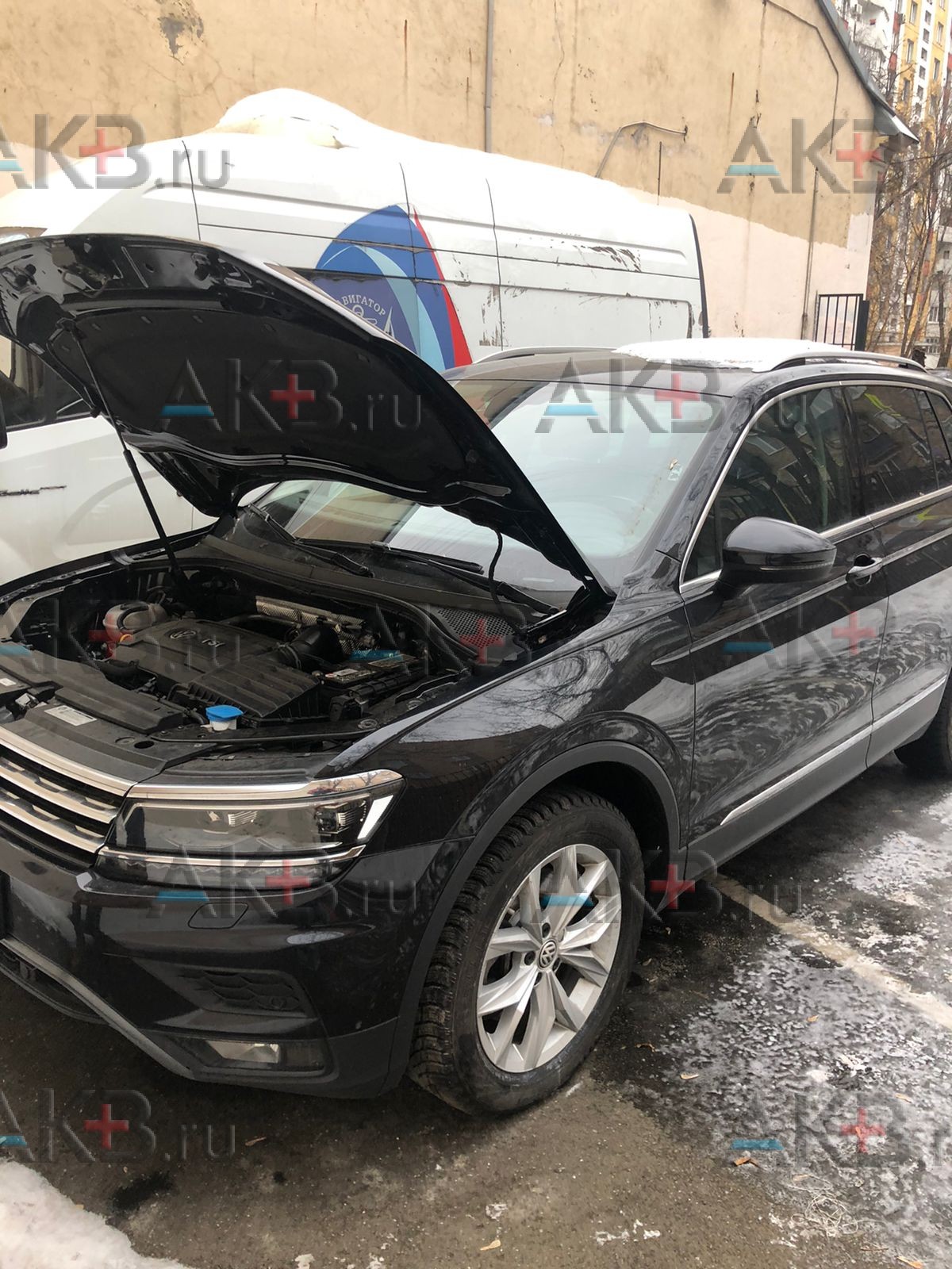 Замена аккумулятора на Volkswagen Tiguan II 2016 – 2020 2.0d (150 л.с.)