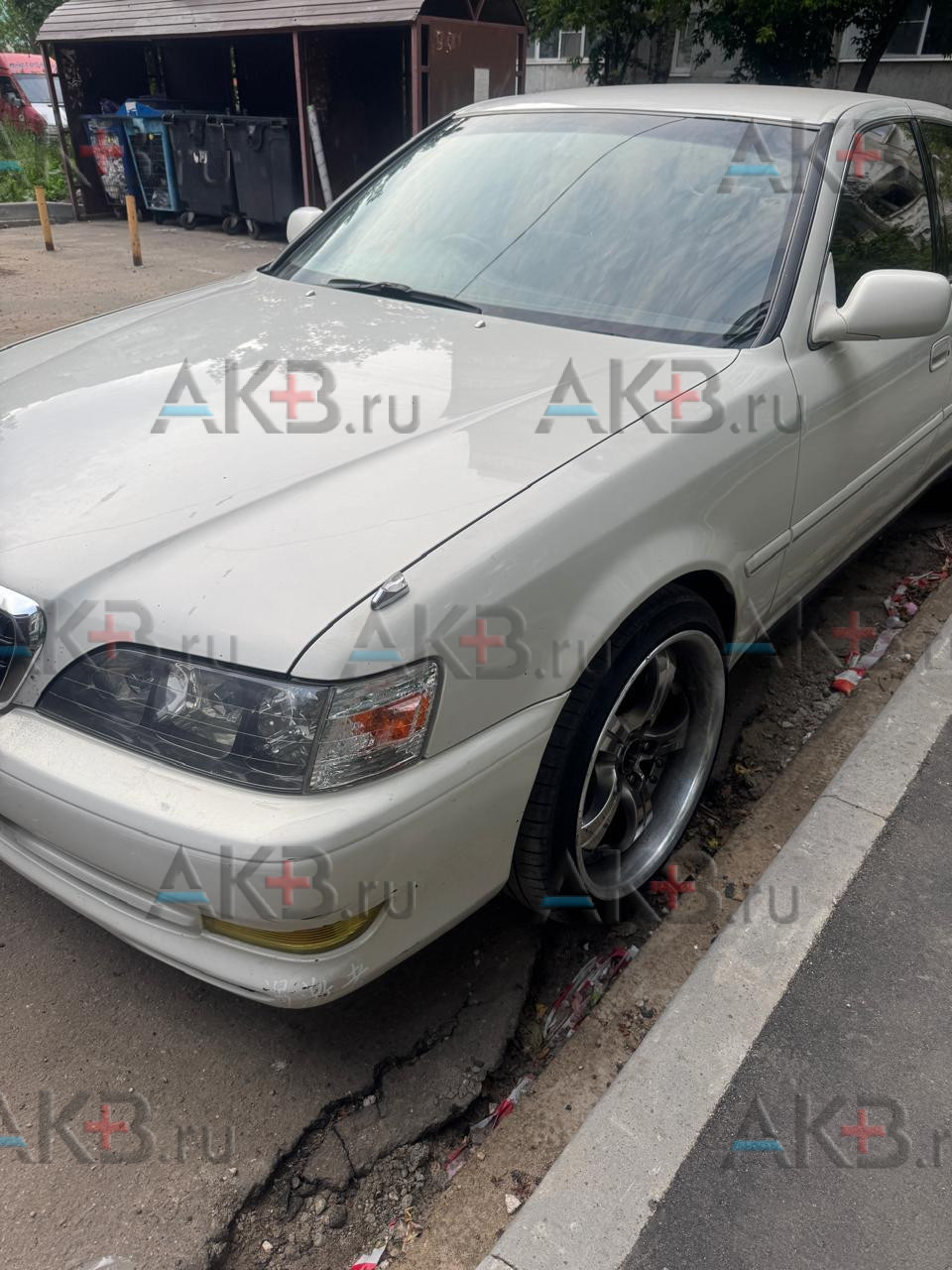 Замена аккумулятора на Toyota Cresta V (X100) Рестайлинг 1998 - 2001 2.5 (200 л.с.)