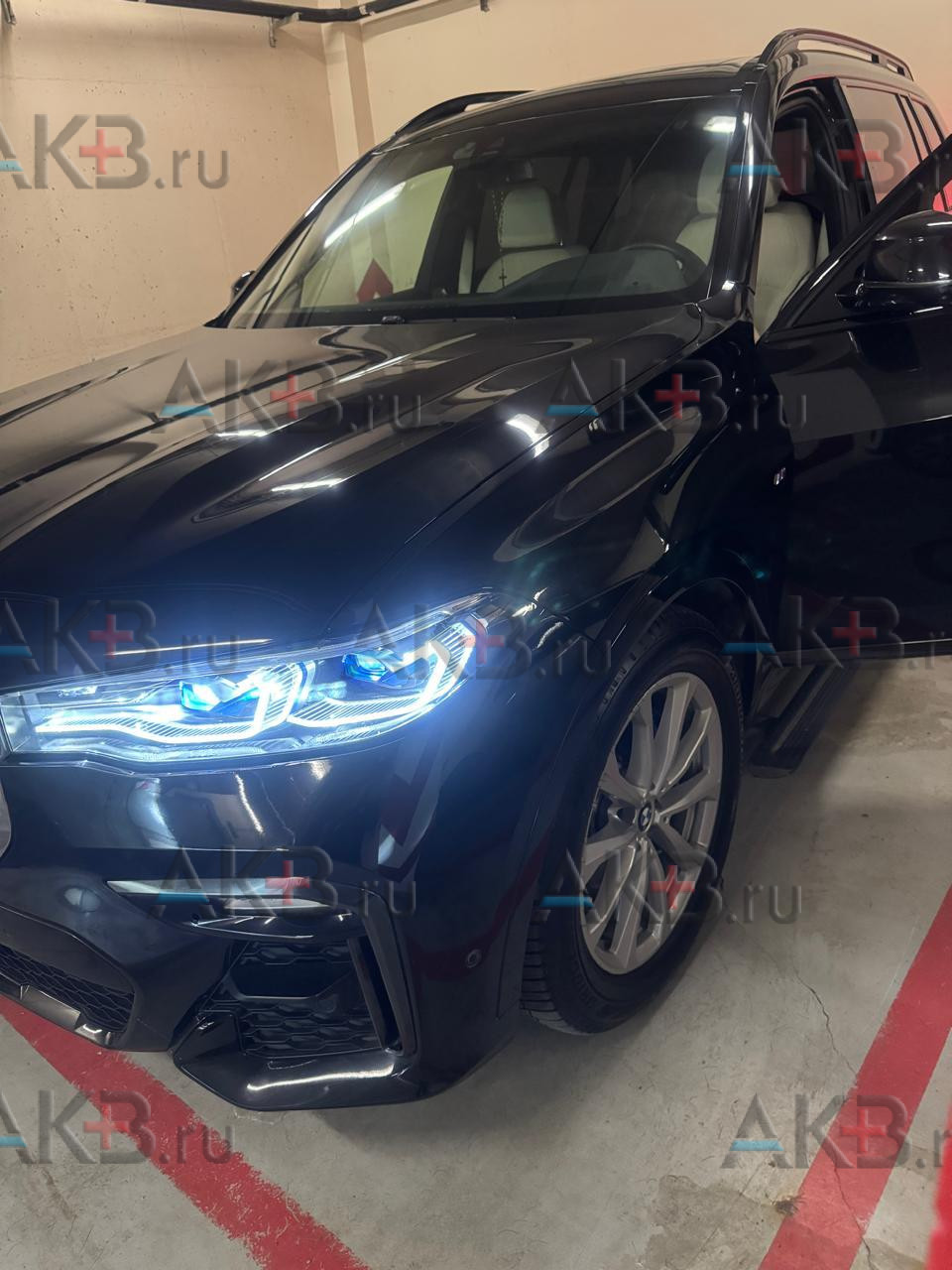 Замена аккумулятора на BMW X7 I (G07) 2018 - 2022 3.0d (249 л.с) xDrive30d