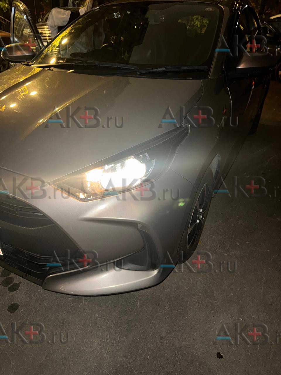 Замена аккумулятора на Toyota Yaris 2017 – н.в. 1.4 (128 л.с)