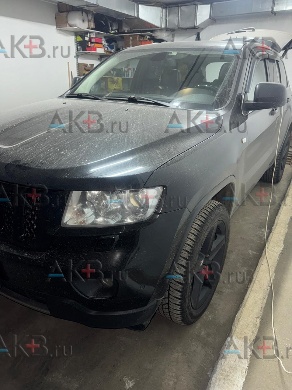 Замена аккумулятора на Jeep Grand Cherokee IV (WK2) 2010 - 2013 5.7 (352 л.с.)