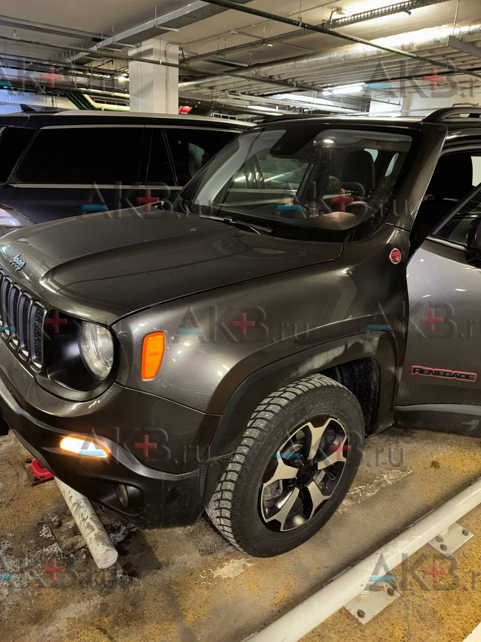 Замена аккумулятора на Jeep Renegade I Рестайлинг 2019 - н.в. 1.4 (140 л.с.)
