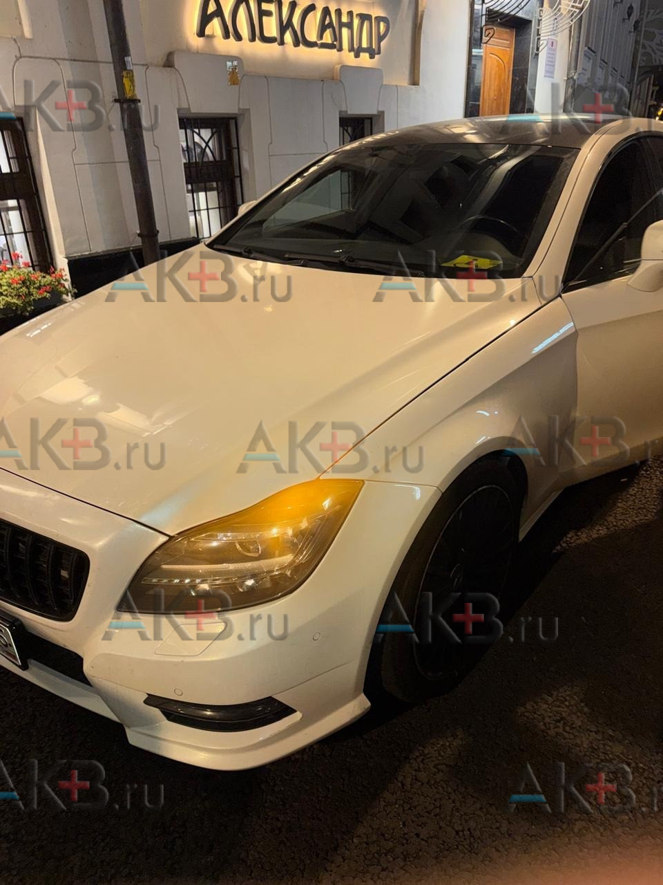 Замена аккумулятора на Mercedes-Benz CLS-klasse II (W218) 2010 - 2014 350 CDI 3.0d (265 л.с.)