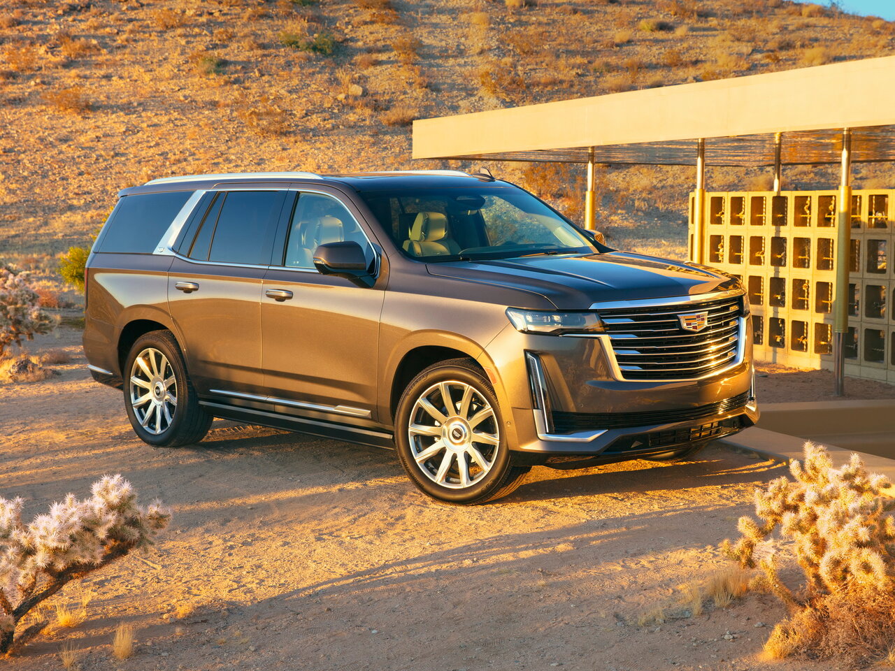 Cadillac Escalade V 2021 - н.в. 6.2 (420 л.с.)