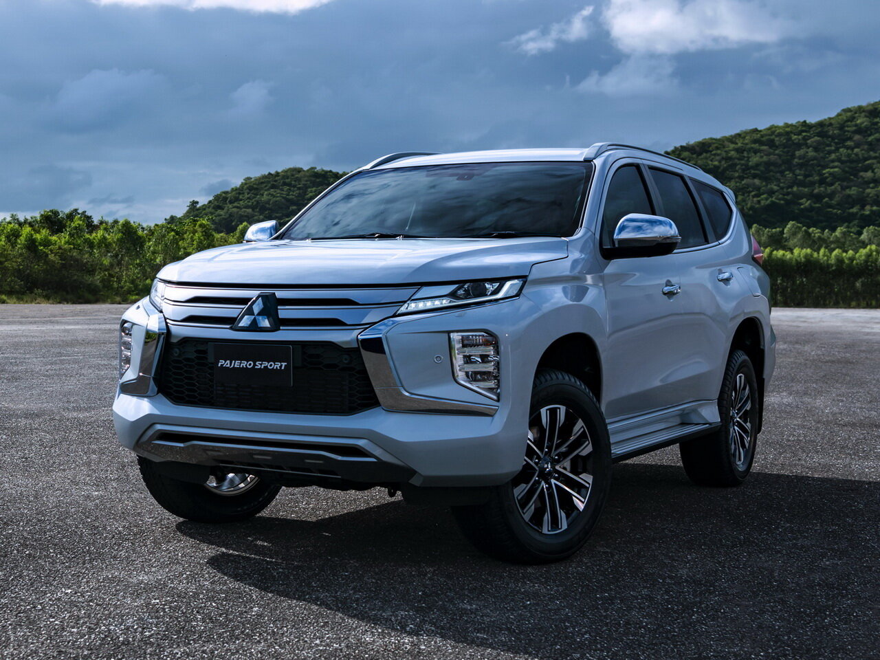 Mitsubishi Pajero Sport III Рестайлинг 2019 - н.в. 2.4d (181 л.с.)