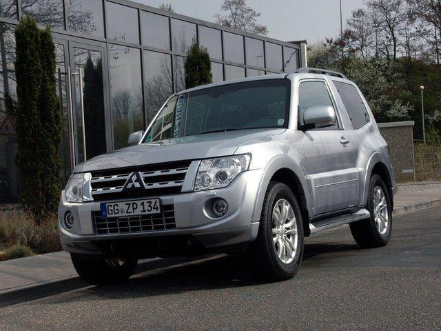 Mitsubishi Pajero IV Рестайлинг 1 2011 - 2014 3.0 (178 л.с.)