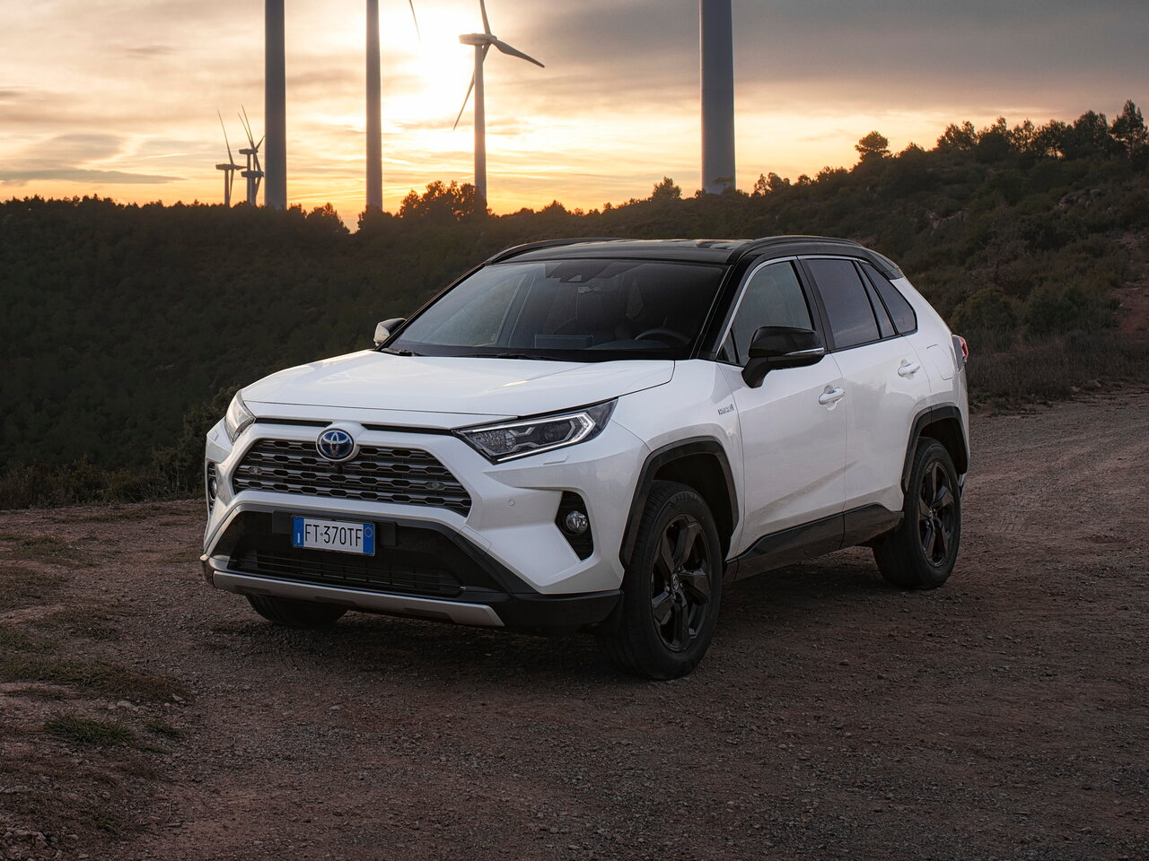 Toyota RAV 4 V (XA50) 2018 - н.в. 2.5 (199 л.с.)